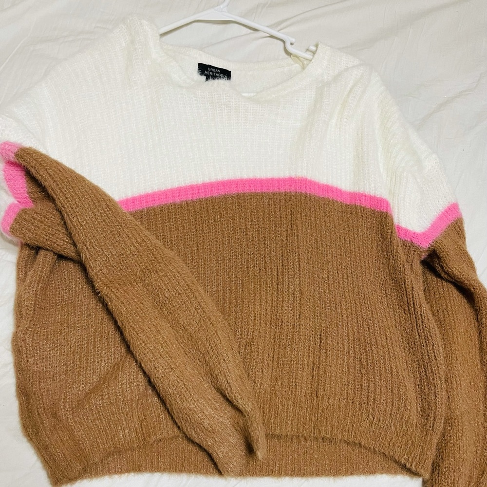 Tri colored sweater.